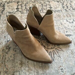 Vince Camuto ankle boot